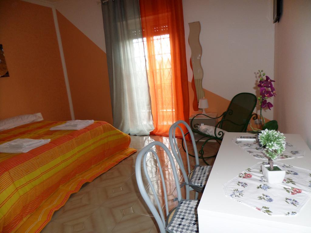B&B Villino Lory Marino Exteriör bild